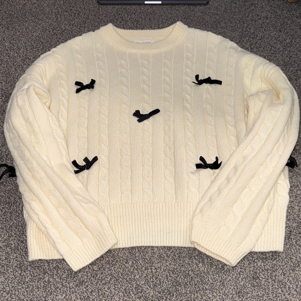Blu Pepper Cream Cable Knit Sweater Black Bow Detail Size M Boutique